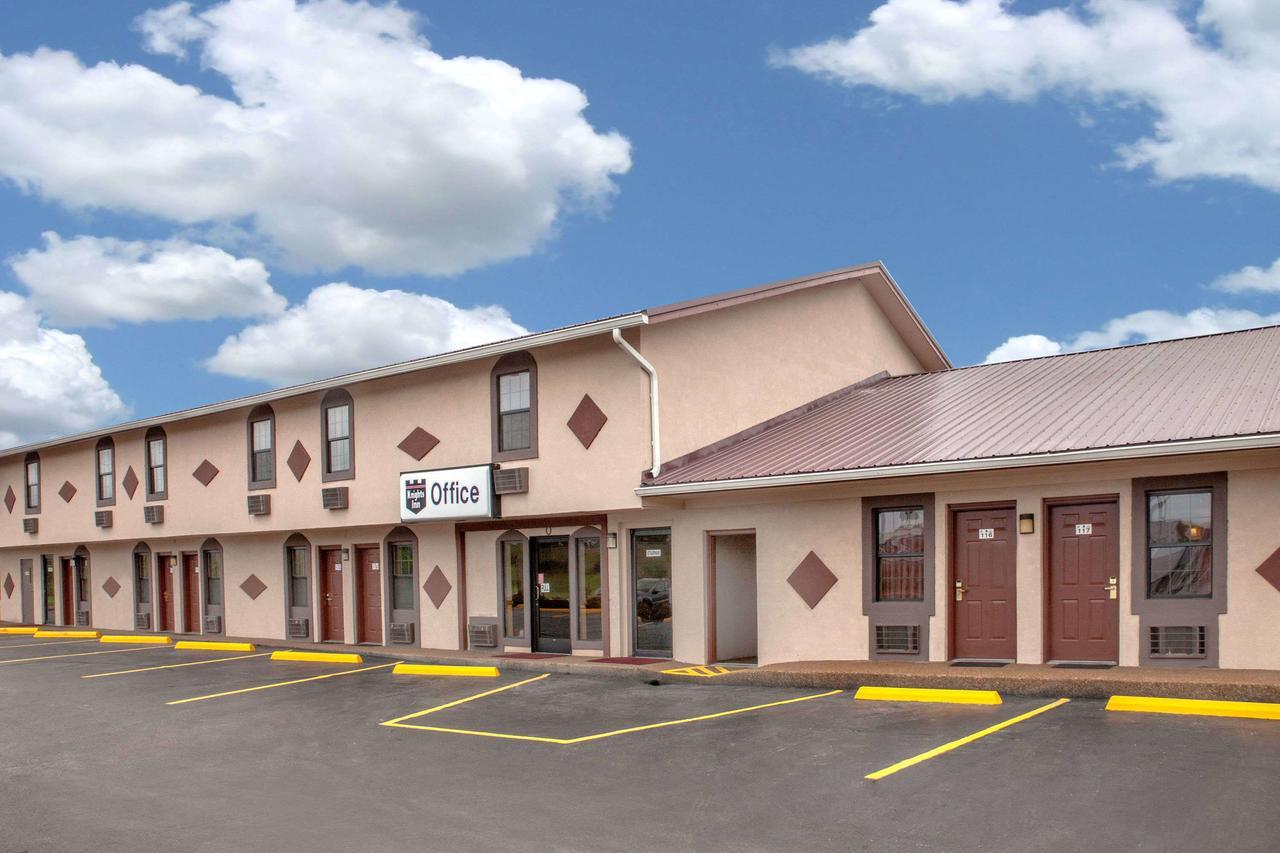 Knights Inn Wildersville Bagian luar foto